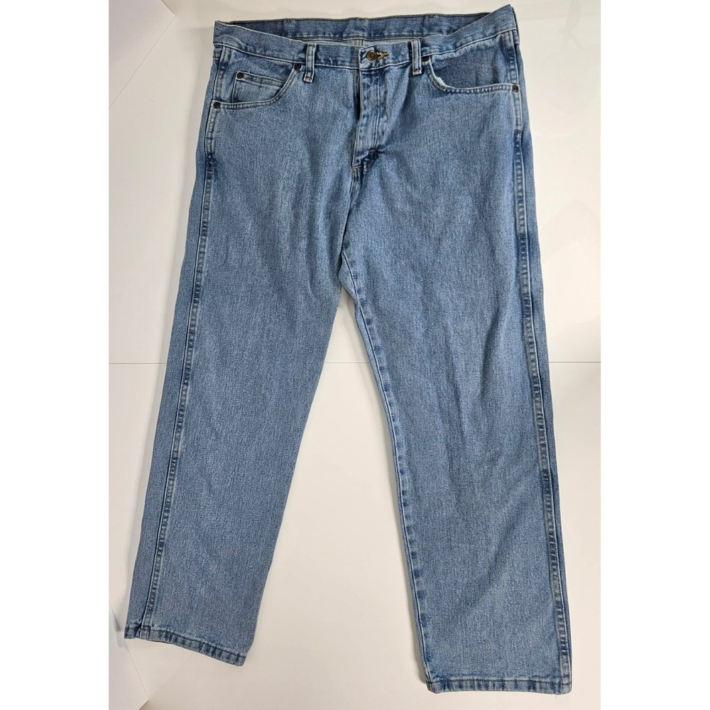 Wrangler Rugged Wear Mens Blue Jeans Straight Leg 36x30 Light Wash 1035001VI